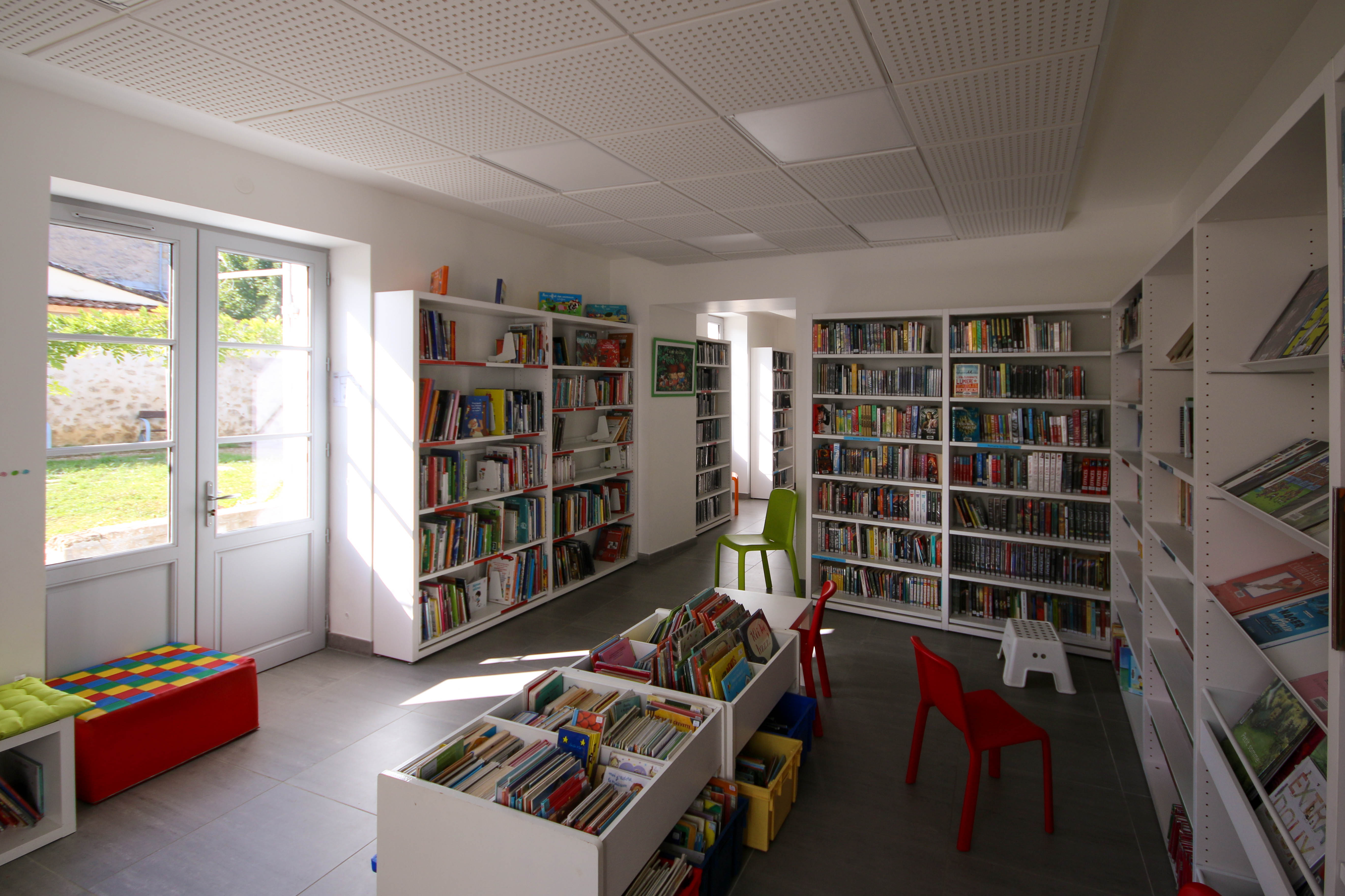 intérieur de la médiathèque
